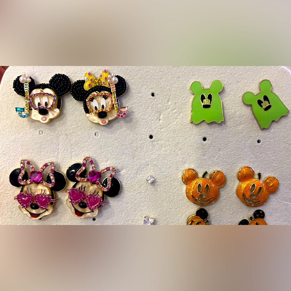(4) Baublebar Disney Earrings Halloween